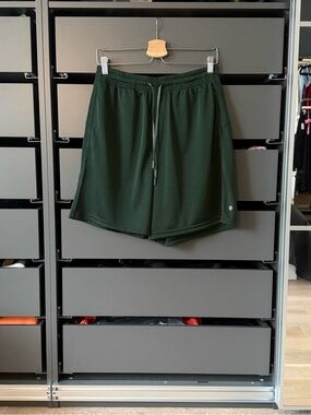 Lululemon Athletica Relaxed-Fit Mesh Training Shorts 8”